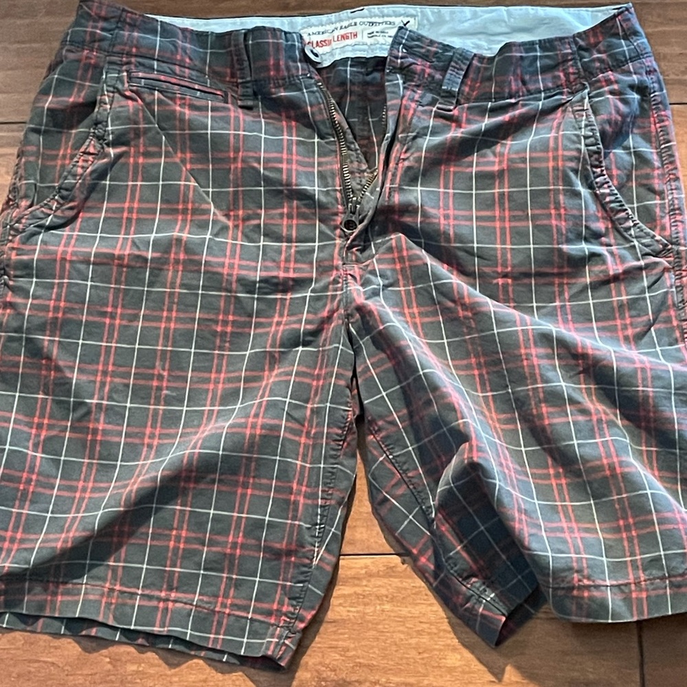 American Eagle Men’s shorts